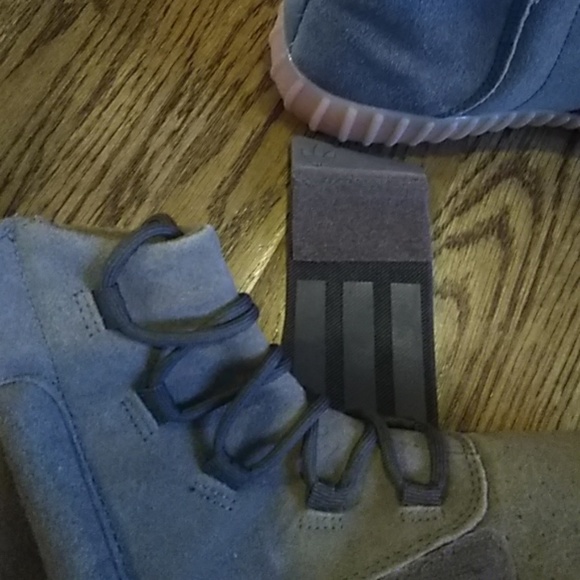 Yeezy 750 chocolate gum sneakers - Picture 5 of 7